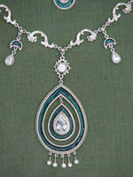 ez�st �kszer, arany �kszer, aranym�ves, ez�stm�ves, �tv�s