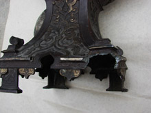 A kit�rt, p�tolnival� hi�nyz� l�b